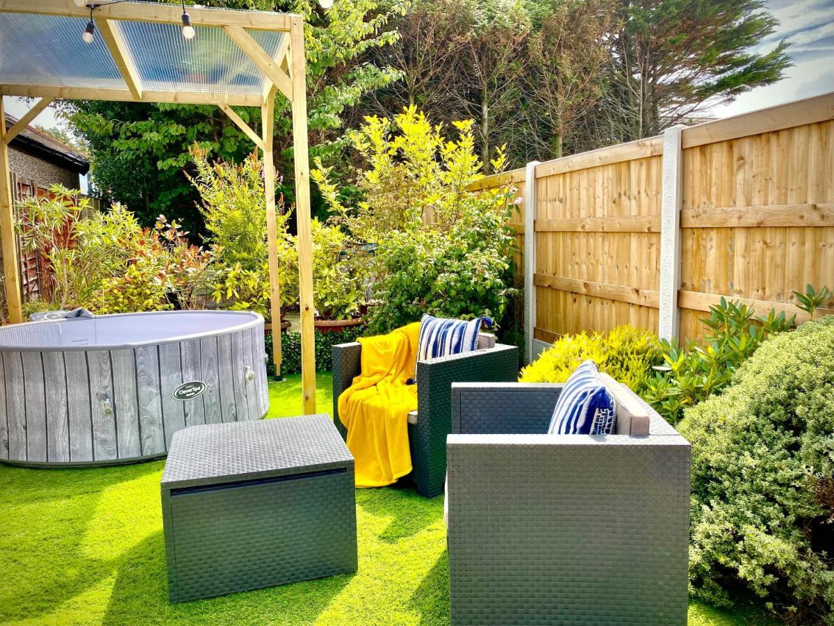 Remarkable 3-Bed Hot Tub House In Blackpool Extérieur photo