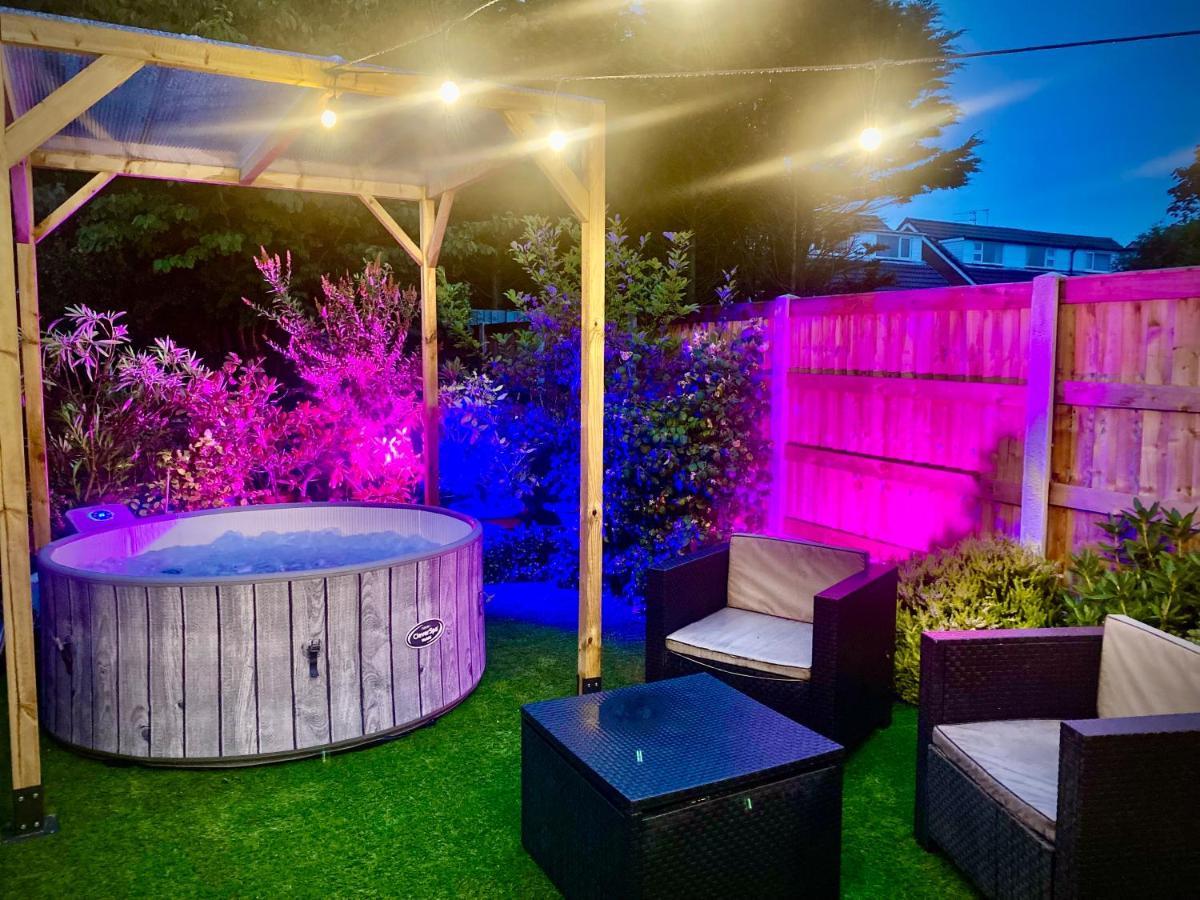 Remarkable 3-Bed Hot Tub House In Blackpool Extérieur photo