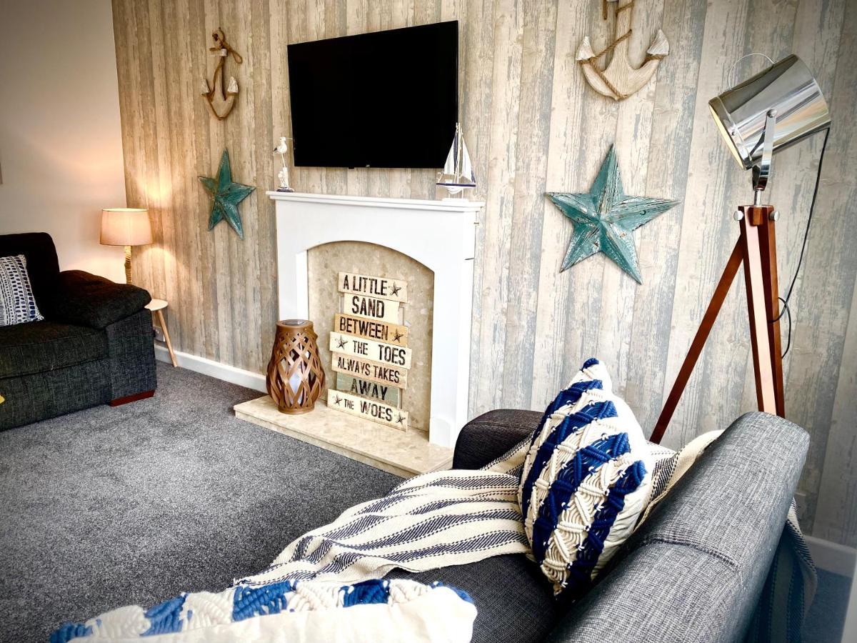 Remarkable 3-Bed Hot Tub House In Blackpool Extérieur photo
